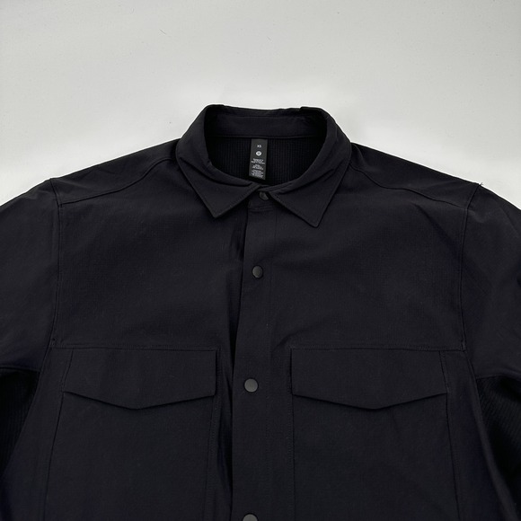 Lululemon Men Short Sleeve Button Up Shirt Black Size XS - Picture 3 of 8